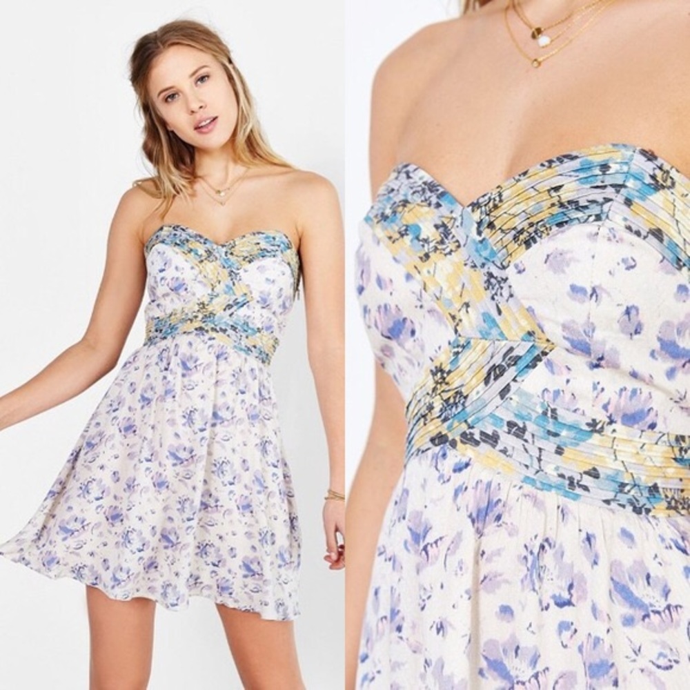 Kimchi Blue Floral Strapless Mini Dress